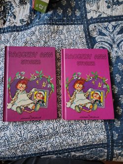 Vintage 2 Raggedy Ann Stories by Johnny Gruelle Children's Books
(Copyright dates 1975 & 1947)