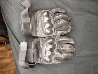 Hard-knuckle tactical gloves