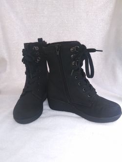 Girls boots size 13M
