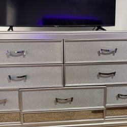 Custom Like New Dresser With Mirror 