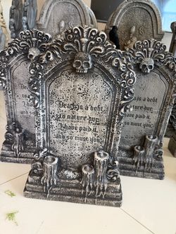 24.02-in Freestanding Lighted Tombstone Door decoration