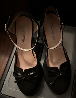 Elegant Bow pumps ladies, Mary Jane Shoes, size 5