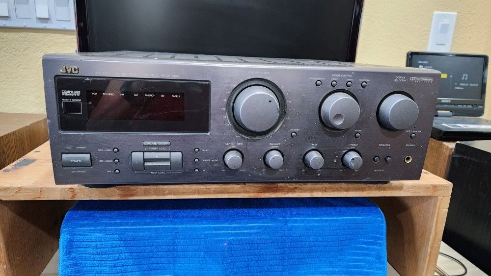 STEREO RECEVER JVC Rx-517VTN DE 330 VA.