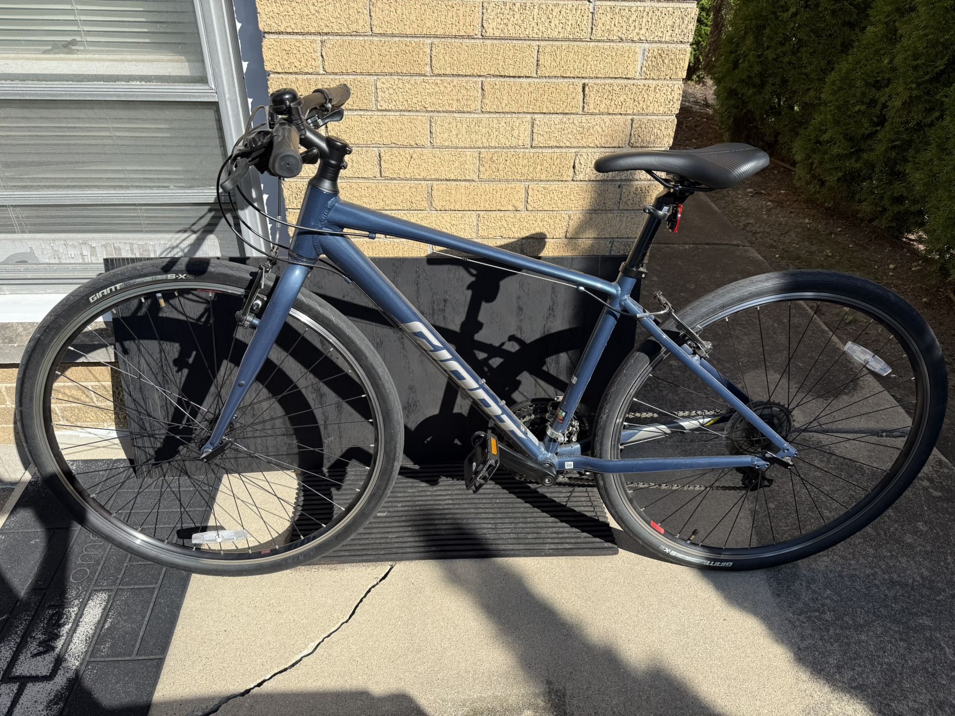 2021 Giant Escape 3 Bicycle