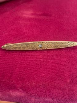Vintage Art Deco brouch gold tone