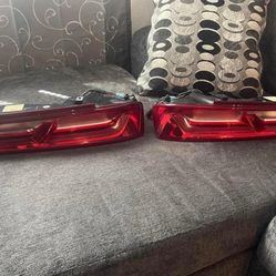 Chevrolet Camaro ss tail lights