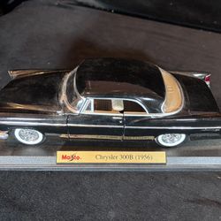 Maisto 1:18 1956 Chrysler 300B Special Edition Diecast