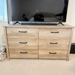 Dresser & Nightstand Set
