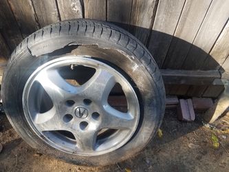 Se vende un rims acura tl 2003