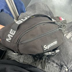 Supreme Side Bag Black And White