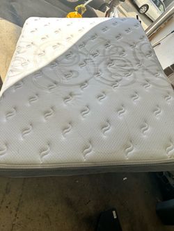 FREE QUEEN MATTRESS AND BOX SPRING