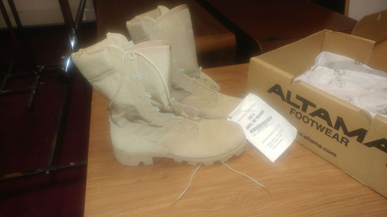 Size 4R Boots