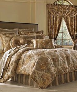New J. Queen New York Bradshaw Chenille 4-Piece Queen Comforter Set