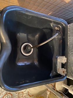 Gypsy Salon Hair washing sink