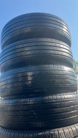 225/60/18 Michelin set de llantas usadas en buenas condiciones las 4