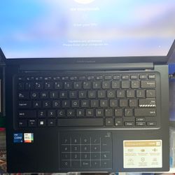 Asus Vivobook 14” Model X1404V Windows Laptop  🔥 LIKE NEW 2 MONTHS OLD