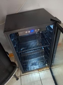 Mini fridge