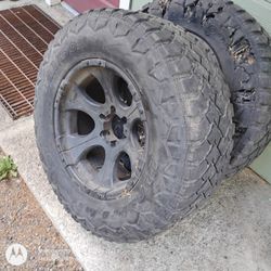 Full Set Of 18 Inch Truck Wheels +Tires
