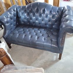 Tufted Chesterfield Loveseat