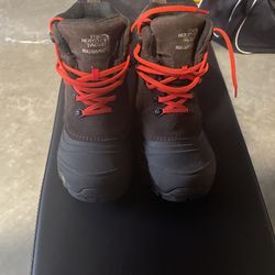 Like New North Face Snow Boots