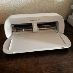 Cricut Joy Xtra + Vinyls