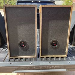 Stereo speakers
