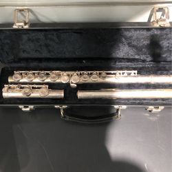 Gemeinhardrt Flute 22sp