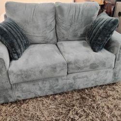Loveseat 