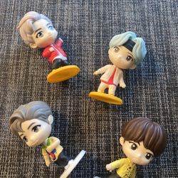 Lot Of 4 Tiny Tan McDonald’s Toys 