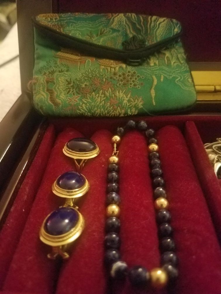 14k Gold and Jade Set w/Gift Bag