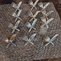 12 Vintage  Knife and Fork Napkins Rings