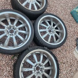 22 Inch Chromed Rims 