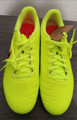 Nike Tiempo soccer cleats size 9.5