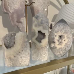 Crystal set of 3. White agate.