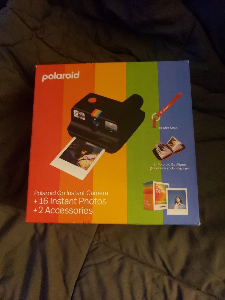 Polaroid Go Instant Camera Bundle
