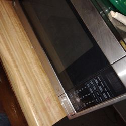 LG LCRT2010ST Countertop Microwave Oven – 2.0 Cu. Ft., Stainless Steel