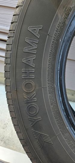 Yokohama BluEarth S34 - P235/65R17 103T (DOT 2024)