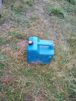 2 gas can