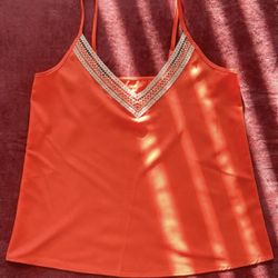 Orange cami top with lace trim #loungewear #summer   Super pretty and flowy for a whimsy look ✨🧡✨