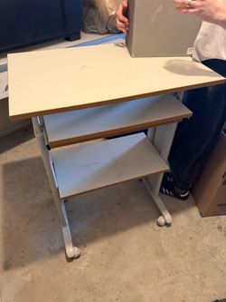 Standing desk