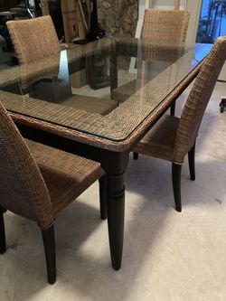 Wicker Dining Room Set
