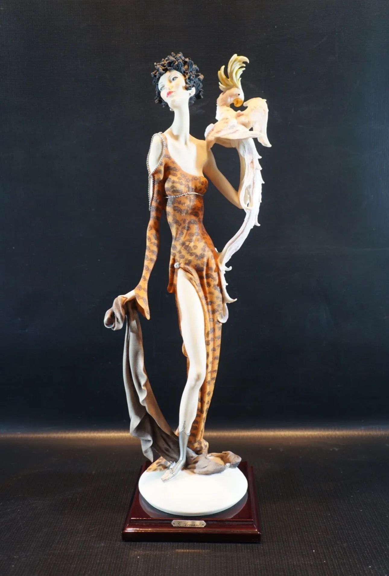 Giuseppe Armani Porcelain Figurine LADY WITH PARROT 616-C Cockatoo LE 150/5000