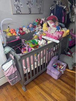 baby crib