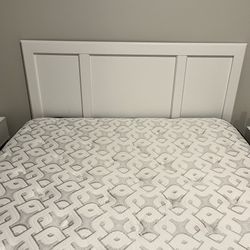 Sealy Queen Bed Set