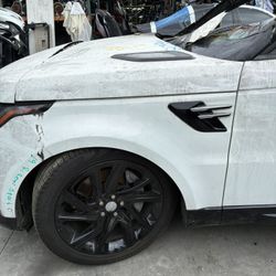2019 Range Rover Sport Left Fender 