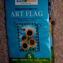 BEE and SUNFLOWERS 12.5" X 18" GARDEN FLAG 11-1350-100 RAIN or SHINE YARD BANNER