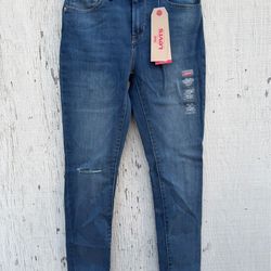 New/Nuevos Women’s Levi’s