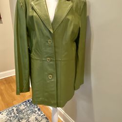 Woman Leather Green Jacket Like New. Size Large
