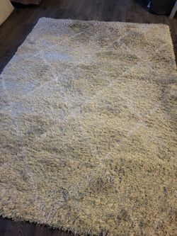 5 x 7 Grey shaggy rug