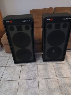 Sunn Model 3 Speakers